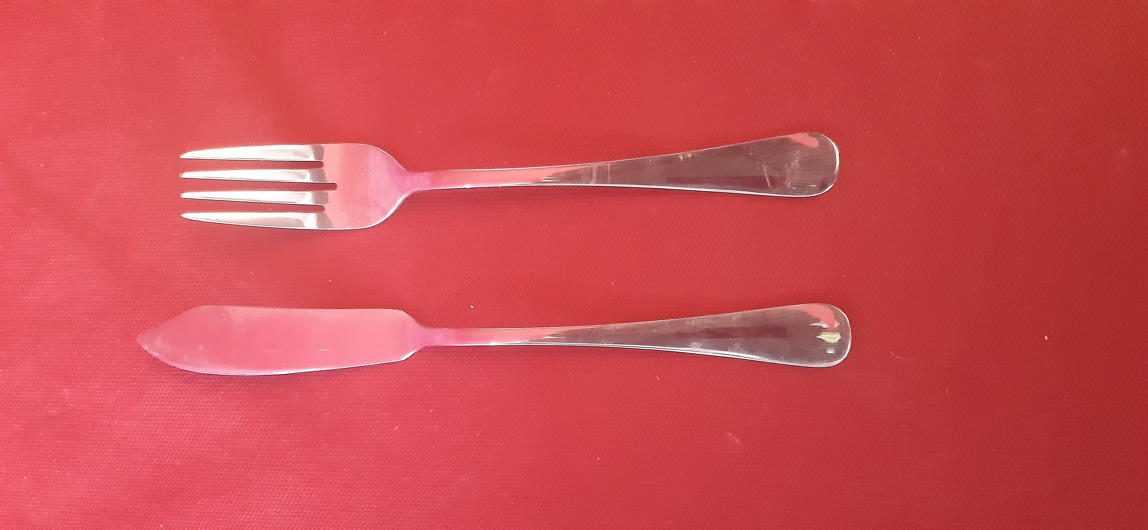 CUBIERTOS PESCADO